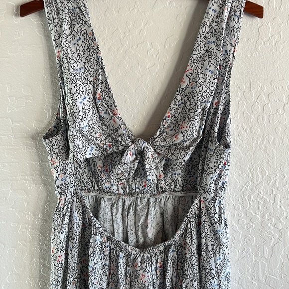 Quiksilver Open-Back V-neck Summer Dress - Picture 3 of 6